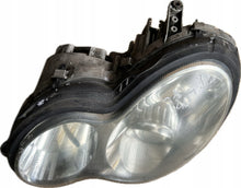 Laden Sie das Bild in den Galerie-Viewer, Frontscheinwerfer Mercedes-Benz W203 189WE4F169WE1D 1307329088 Xenon Links SCH1181097465fa