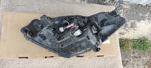Load image into Gallery viewer, Frontscheinwerfer Toyota Yaris LED Rechts Scheinwerfer Headlight