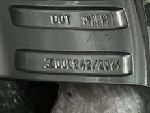 Laden Sie das Bild in den Galerie-Viewer, 1x Alufelge 20 Zoll 9.0" 5x112 35ET Glanz Graphit 6883753 BMW G05 G06 Rim Wheel FEL6446220605el