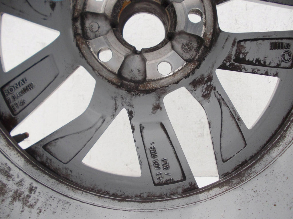 1x Alufelge 17 Zoll 46ET Silber 5E3601025 Skoda Octavia I Rim Wheel FEL3696767775yk
