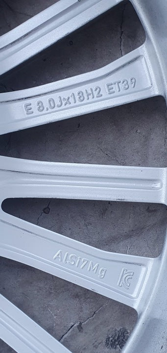 1x Alufelge 18 Zoll 8.0" 5x112 39ET Glanz Silber 4K0601025CC Audi A6 Allroad A4 FEL8118402276dg