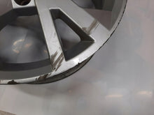 Laden Sie das Bild in den Galerie-Viewer, 1x Alufelge 17 Zoll 7.0&quot; 5x112 45ET Glanz Silber 5E0601025 Skoda Octavia Iii