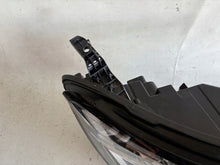Laden Sie das Bild in den Galerie-Viewer, Frontscheinwerfer Renault 260100650R Rechts Scheinwerfer Headlight SCH1257398067za