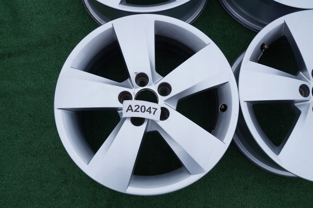 4x Alufelge 16 Zoll 6.0" 5x100 35ET Glanz Silber 657601025J Skoda Scala Kamiq FEL6000330562vg