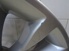 Load image into Gallery viewer, 1x Alufelge 18 Zoll 8.0" 5x112 30ET Glanz Silber 6863418 BMW G30 Rim Wheel FEL6887754400iv