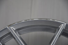 Load image into Gallery viewer, 1x Alufelge 19 Zoll 10.0" 5x112 46ET Glanz Silber 5A324D7 BMW Rim Wheel FEL8073824100py