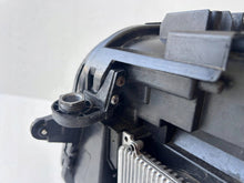 Laden Sie das Bild in den Galerie-Viewer, Frontscheinwerfer VW Tiguan 5NB941082C Rechts Scheinwerfer Headlight