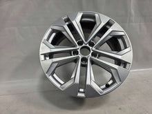 Laden Sie das Bild in den Galerie-Viewer, 1x Alufelge 18 Zoll 5x112 8W9601025L Audi A4 Allroad B9 Rim Wheel FEL3019555740sa