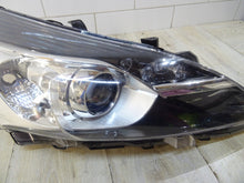 Load image into Gallery viewer, Frontscheinwerfer Toyota Verso 81110-0F181-00 Xenon Rechts Headlight SCH6190285987bp