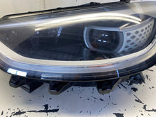 Load image into Gallery viewer, Frontscheinwerfer VW 10B941035A Links Scheinwerfer Headlight SCH3614169190dz
