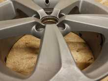 Laden Sie das Bild in den Galerie-Viewer, 1x Alufelge 17 Zoll 7.5&quot; 5x108 52ET Volvo Rim Wheel