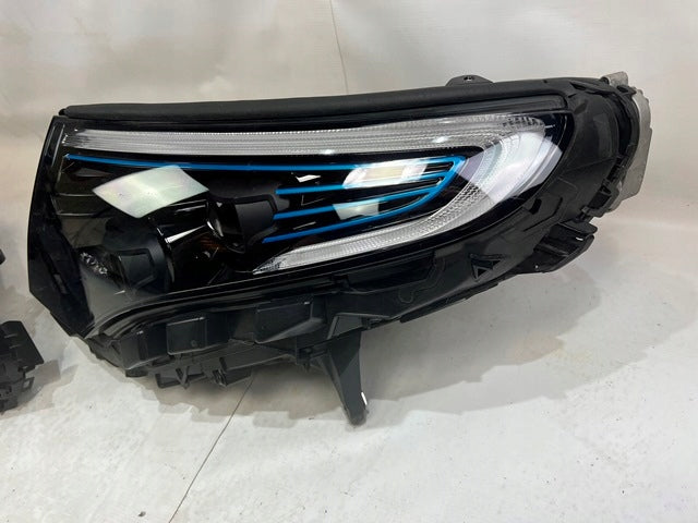 Frontscheinwerfer Mercedes-Benz Eqc A2939062701 LED Rechts oder Links