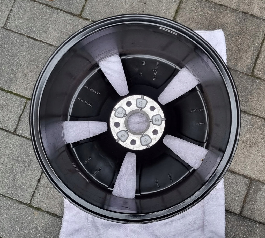 1x Alufelge 18 Zoll 7.0" 5x112 48ET Glanz Schwarz 5C0601025AK VW Beetle FEL5853955344bo