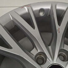 Laden Sie das Bild in den Galerie-Viewer, 1x Alufelge 17 Zoll 7.5" 5x112 46ET Glanz Silber 5FA601025B Seat Leon Rim Wheel FEL3889020394nt