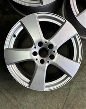 Load image into Gallery viewer, 1x Alufelge 17 Zoll 7.0&quot; 5x112 48 5ET A2054015500 Mercedes-Benz W205 A205
