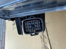 Laden Sie das Bild in den Galerie-Viewer, Frontscheinwerfer Mazda Demio D43N-51030 LED Rechts Scheinwerfer Headlight SCH9720025825jc