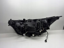 Laden Sie das Bild in den Galerie-Viewer, Frontscheinwerfer Toyota V Rechts Scheinwerfer Headlight SCH3853011767hy