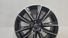Laden Sie das Bild in den Galerie-Viewer, 1x Alufelge 17 Zoll 7.0&quot; 5x100 46ET 5JJ601025C Skoda Rapid Rim Wheel