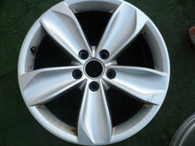 Load image into Gallery viewer, 1x Alufelge 17 Zoll 6.5&quot; 5x112 41ET 3G0071497B VW Passat Rim Wheel