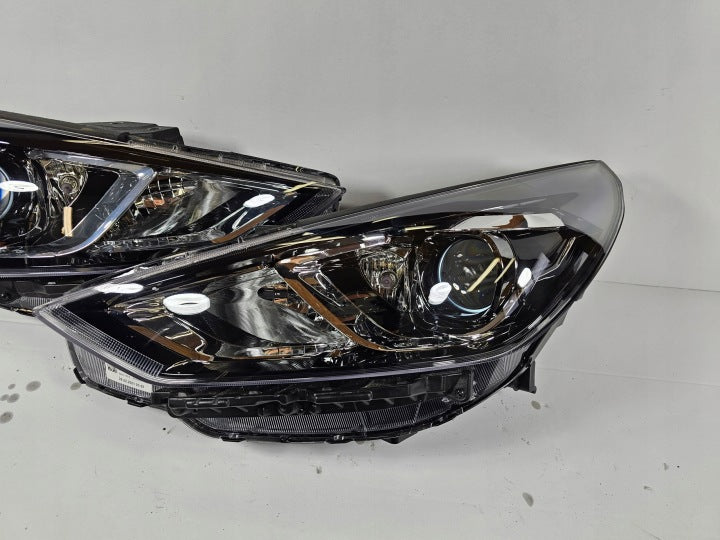 Frontscheinwerfer Hyundai I30 III G4921-64010 G4921-64020 Ein Satz Headlight SCH1418090492bf