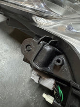 Laden Sie das Bild in den Galerie-Viewer, Frontscheinwerfer Citroën C1 II 90026271 90026272 Ein Satz Headlight SCH1350428559sr