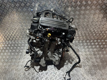 Laden Sie das Bild in den Galerie-Viewer, Motor Opel Crossland X HM01 10XVDA 1.2 VTI 35TKm 2017 Benzin Engine Komplett MOT7679059188oi