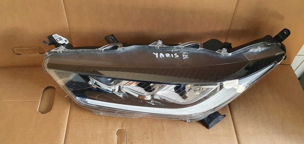 Frontscheinwerfer Toyota Yaris Links Scheinwerfer Headlight
