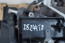 Load image into Gallery viewer, Motor Volvo S40 II C70 D5244T8 2.4 132kW Diesel Engine Unkomplett MOT7005584649eb