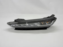 Laden Sie das Bild in den Galerie-Viewer, Frontscheinwerfer Hyundai Kona 92207J9000 Links Scheinwerfer Headlight SCH9918421163ye