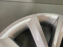 Load image into Gallery viewer, 1x Alufelge 16 Zoll 7.0" 5x100 46ET Glanz Silber 5JA601025 Skoda Rapid Rim Wheel FEL9290249205qy