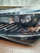 Laden Sie das Bild in den Galerie-Viewer, Frontscheinwerfer Skoda Superb III 3V1941015A Links Scheinwerfer Headlight