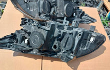 Laden Sie das Bild in den Galerie-Viewer, Frontscheinwerfer Renault Laguna III Coupe 260600041R Ein Satz Headlight SCH4664027309vm