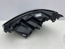 Laden Sie das Bild in den Galerie-Viewer, Frontscheinwerfer Renault Master 260105567R Rechts Scheinwerfer Headlight SCH5700134141xq