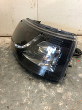 Laden Sie das Bild in den Galerie-Viewer, Frontscheinwerfer VW T5 SK3401-VWT503 SK3402-VWT503 Ein Satz Headlight SCH7330854759vt