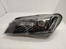 Laden Sie das Bild in den Galerie-Viewer, Frontscheinwerfer Skoda Superb III 3V1941015A Xenon Links Scheinwerfer Headlight