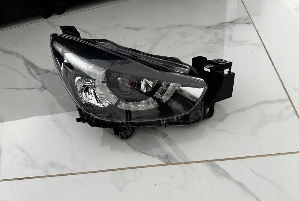 Frontscheinwerfer Mazda II Rechts Scheinwerfer Headlight