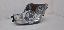 Laden Sie das Bild in den Galerie-Viewer, Frontscheinwerfer Mercedes-Benz A9608200639 Xenon Ein Stück (Rechts oder Links) SCH1397654218vo