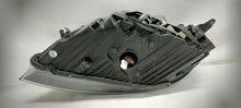 Laden Sie das Bild in den Galerie-Viewer, Frontscheinwerfer Volvo V40 31283333 Xenon Rechts Scheinwerfer Headlight SCH7053478496bm