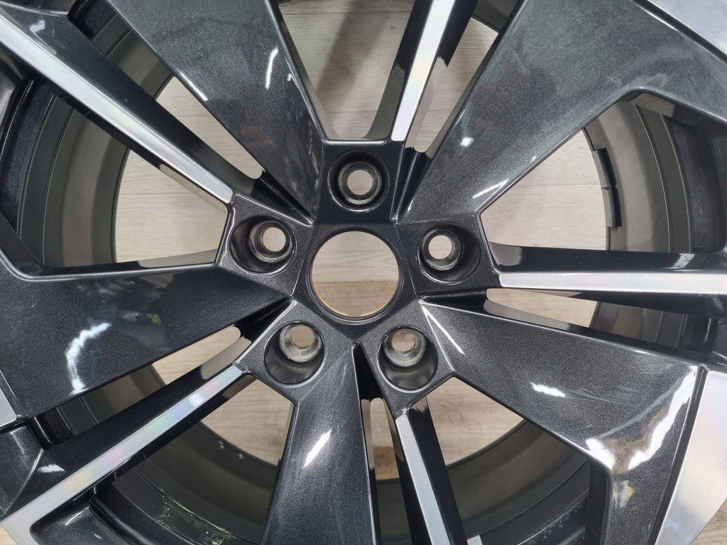 1x Alufelge 18 Zoll 7.5" 5x112 48ET Glanz Schwarz 5E3601025N Skoda Octavia FEL3010730063ry