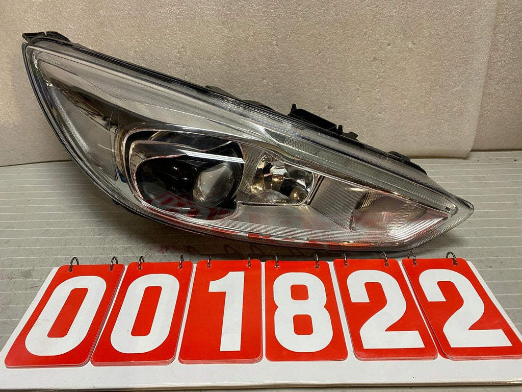 Frontscheinwerfer Ford Focus F1EB-13D154-AG Xenon Rechts Scheinwerfer Headlight SCH8057066810tu