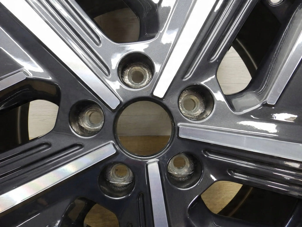 1x Alufelge 17 Zoll 7.0" 5x114.3 50ET Glanz Graphit 52910-DD100 Hyundai Kona Mg