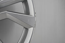 Load image into Gallery viewer, 1x Alufelge 18 Zoll 8.5&quot; 5x112 50ET Glanz Silber 8S0601025AN Audi Rim Wheel