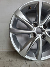 Laden Sie das Bild in den Galerie-Viewer, 1x Alufelge 16 Zoll 6.5&quot; 4x108 38ET Glanz Silber 9832277280 Opel Corsa F