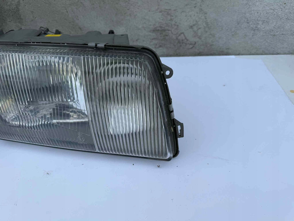 Frontscheinwerfer Mercedes-Benz W126 1268203261 Rechts Scheinwerfer Headlight SCH7083495516sl