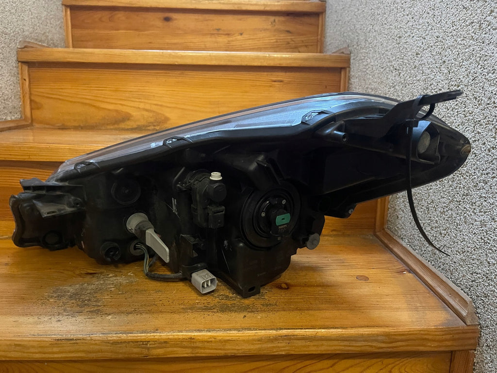 Frontscheinwerfer Toyota Yaris Rechts Scheinwerfer Headlight