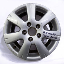 Load image into Gallery viewer, 1x Alufelge 15 Zoll 6.5&quot; 5x112 50ET Glanz Silber 2K1071495666 VW Touran