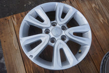 Laden Sie das Bild in den Galerie-Viewer, 1x Alufelge 16 Zoll 6.5" 5x114.3 50ET 52910-2K210 Kia Soul Rim Wheel FEL6589166638zy