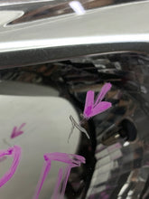 Laden Sie das Bild in den Galerie-Viewer, Frontscheinwerfer Citroën Berlingo 89318031 Ein Stück (Rechts oder Links) SCH9614015597om