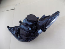 Laden Sie das Bild in den Galerie-Viewer, Frontscheinwerfer Toyota Auris 81110-02E20 Rechts Scheinwerfer Headlight