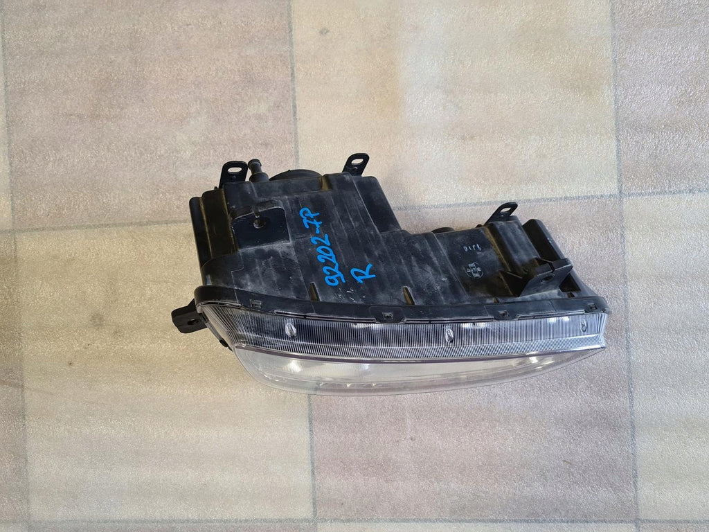 Frontscheinwerfer Kia 92202-7P Rechts Scheinwerfer Headlight